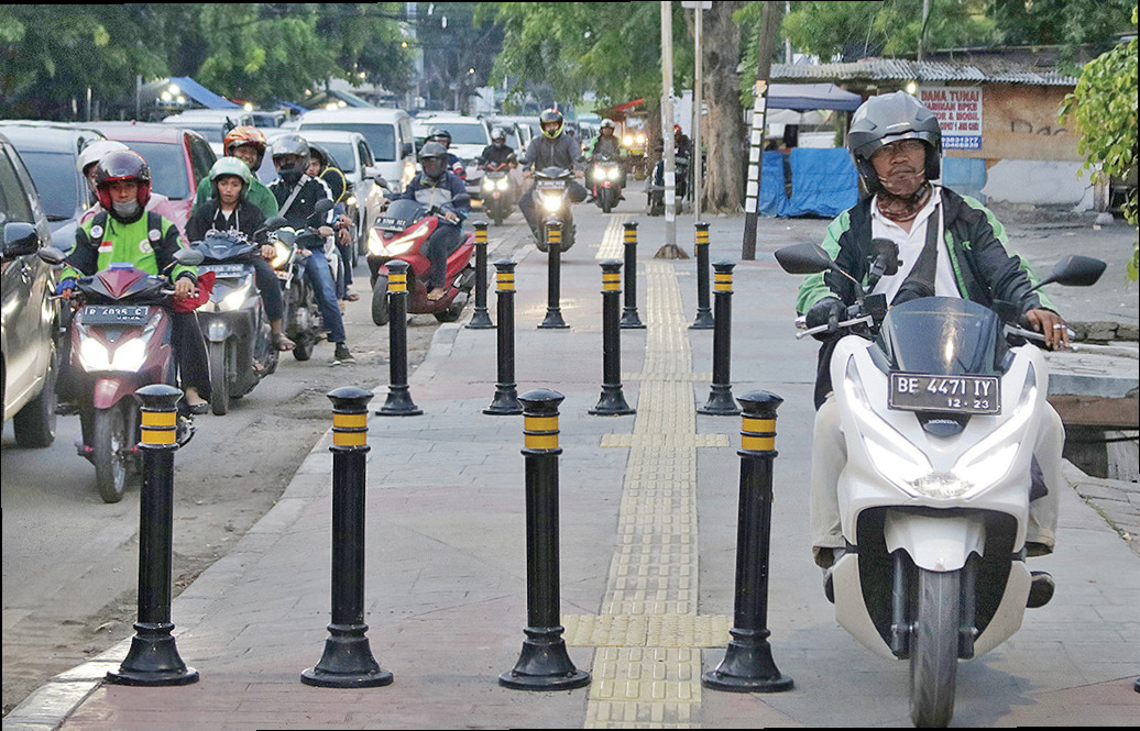 Cerita Lama Di Jalan Raya