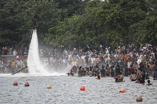 Libur Lebaran, Objek Wisata Di Daerah Dipadati Wisatawan